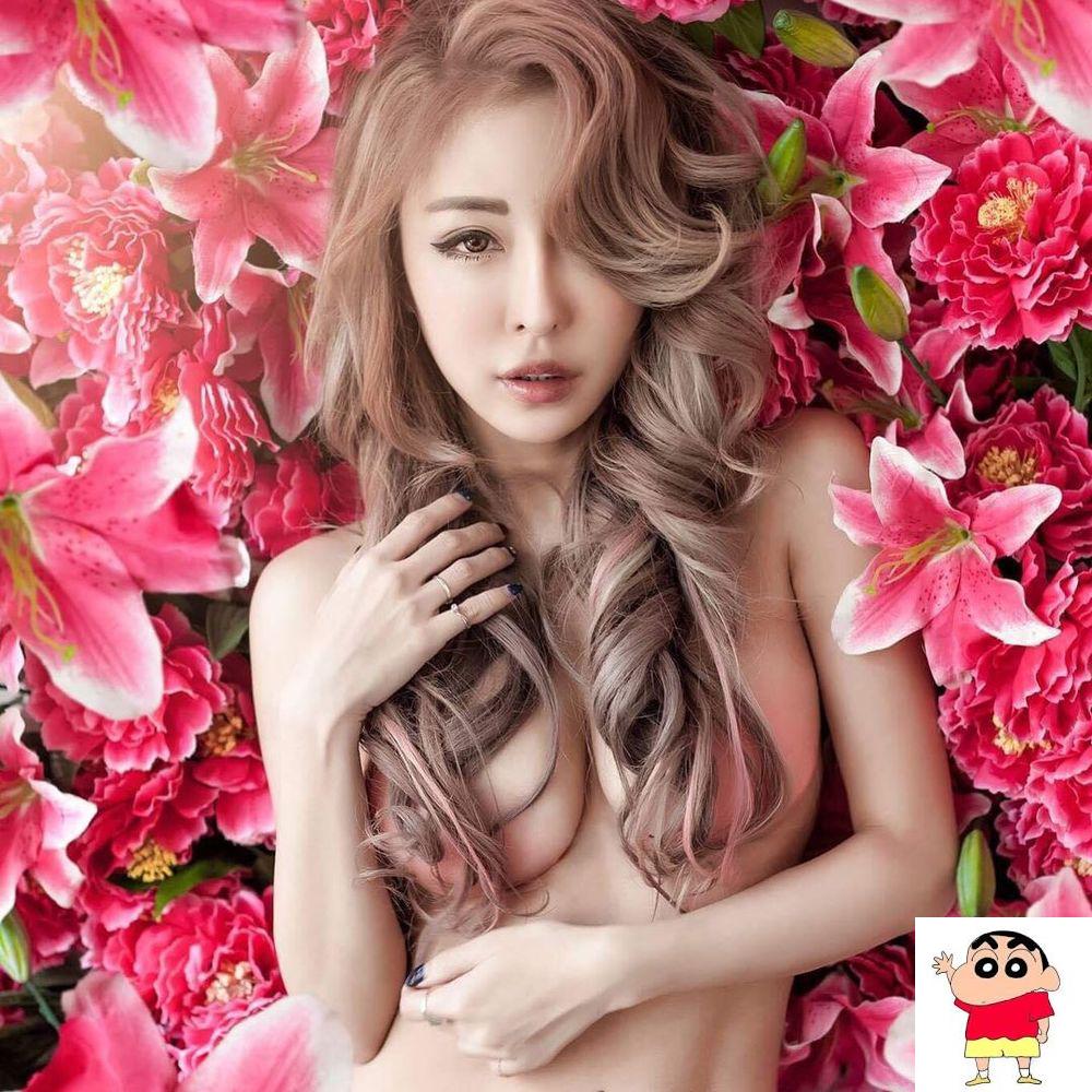 李素拱手回禀：“